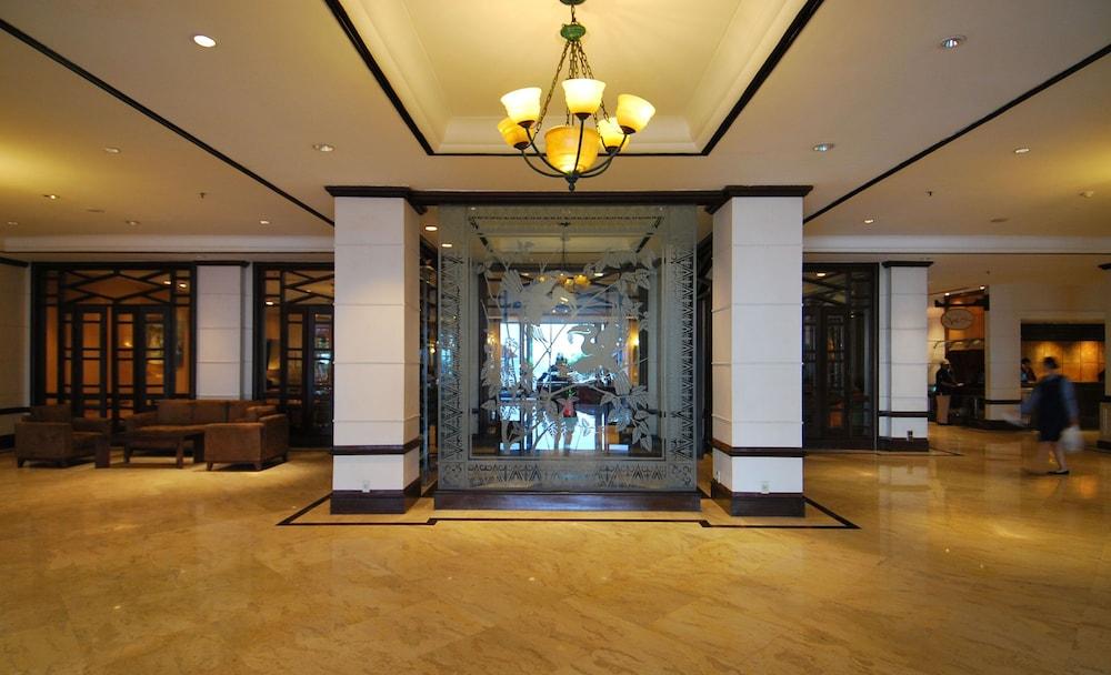 Le Grandeur Hotel Balikpapan Exterior foto
