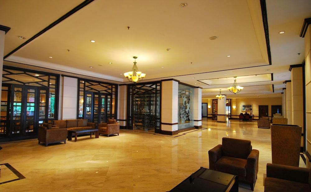 Le Grandeur Hotel Balikpapan Exterior foto